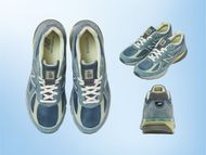 AURALEE × New Balance MADE in USA 990v4 (Dusty Blue) (Image via AURALEE)
